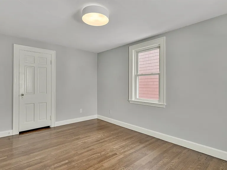 19 Fairview Ave #B — Photo 22