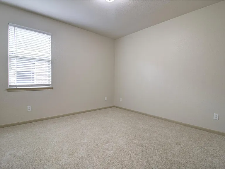 20311 Little Wing Dr — Photo 16