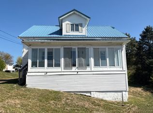 26 Campbell Dr, Avella, PA 15312