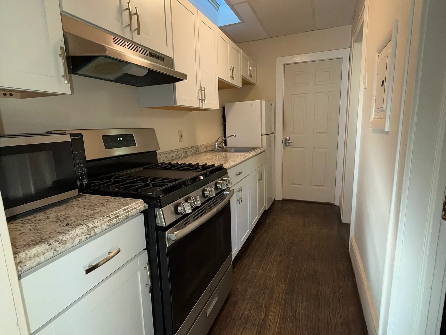 1 bed, $1,750 — Photo 4