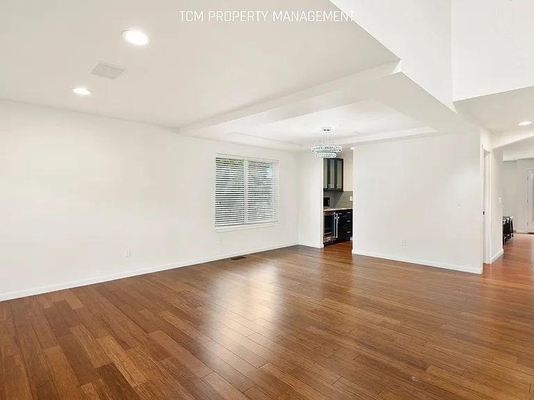6412 77th Dr NE — Photo 5