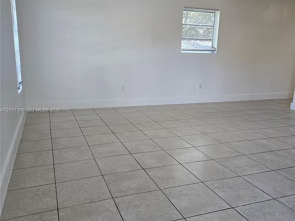 4th image of 1512 NE 118th St #2