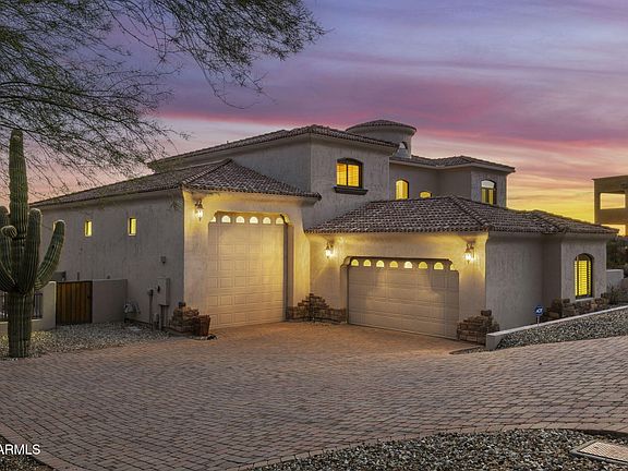 3rd image of 2109 E KERRY Lane