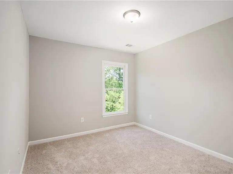 2826 Laurel Ridge Cir — Photo 18