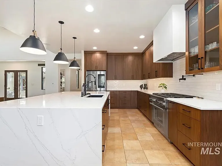 966 W Watersford Dr — Photo 8
