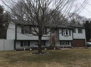 9 W Shannock Rd, Richmond, RI 02812