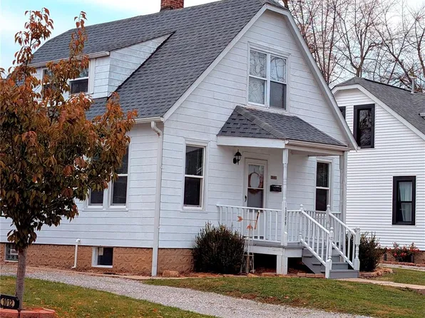 1008 Beech St, Highland, IL 62249