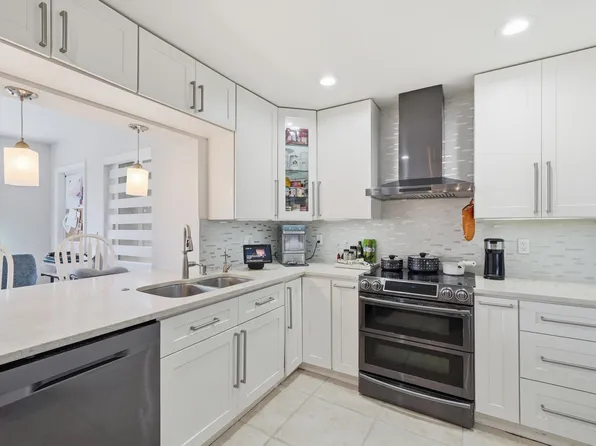 7520 SW 1st Street, Margate, FL 33068