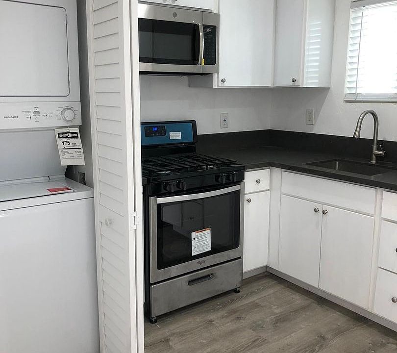 1st image of 420 Q Ave #2-419-435