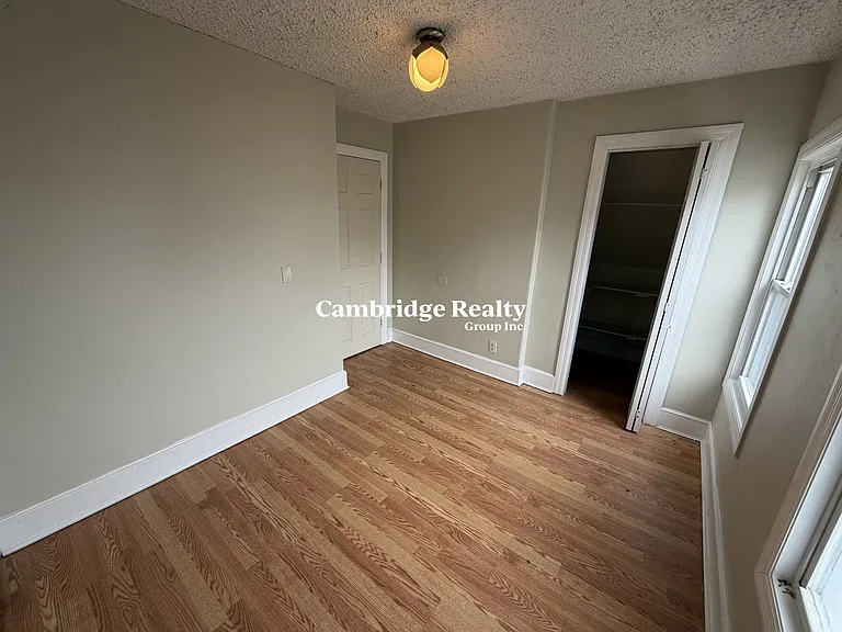 569R Main St #2R — Photo 10