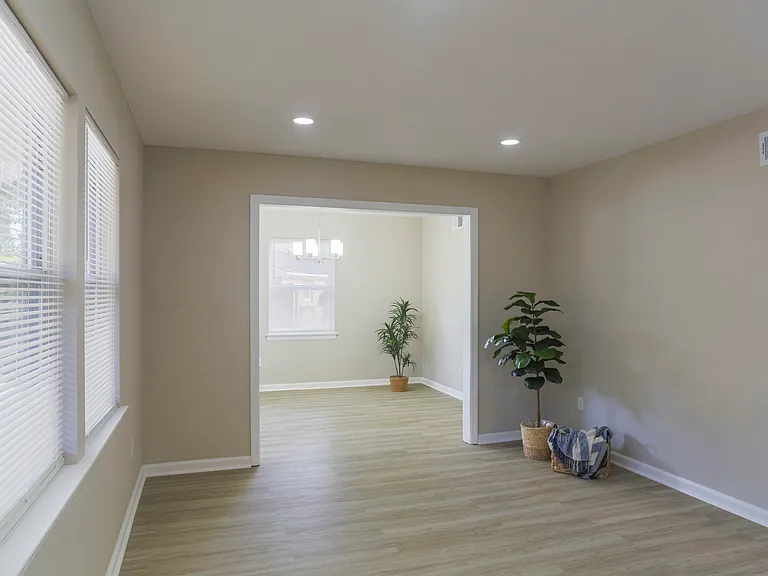 11304 Largo Dr — Photo 10