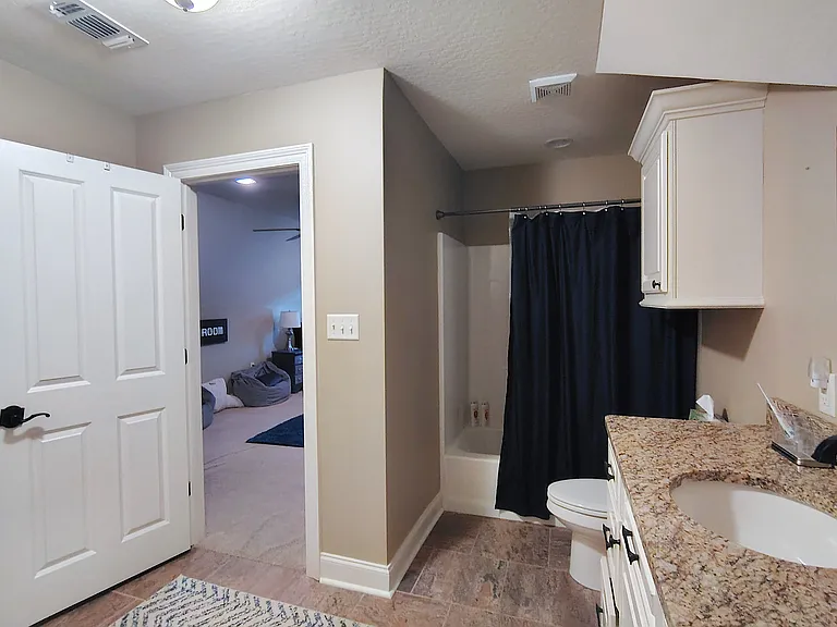51 S Kingsmill — Photo 20