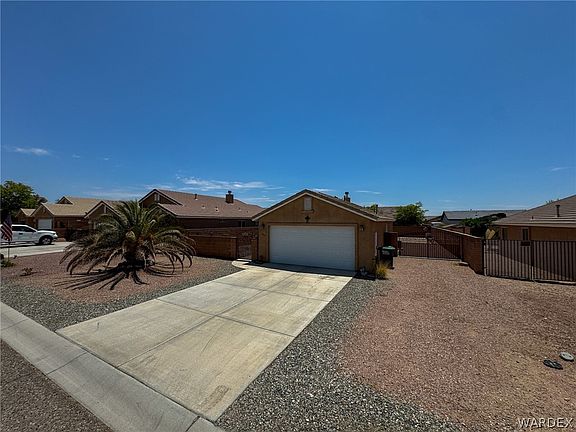 4th image of 1720 E Desert Fern Way
