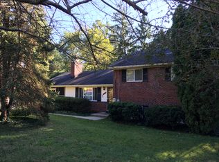 6417 Carolyn Dr, Falls Church, VA 22044