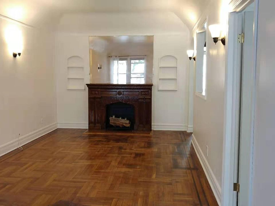 1st image of 2326 E 19th St #2