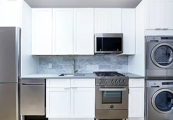 5th image of 37 Driggs Ave #2L
