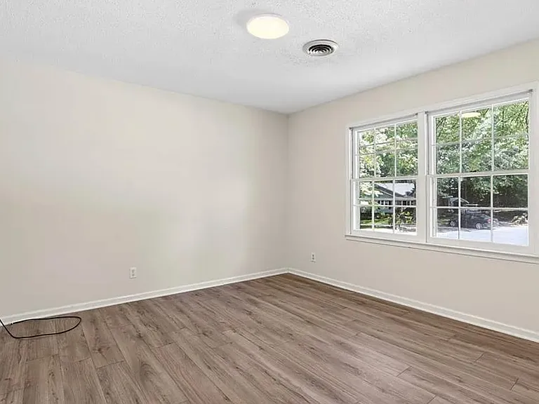 4419 Forest Walk Dr — Photo 14