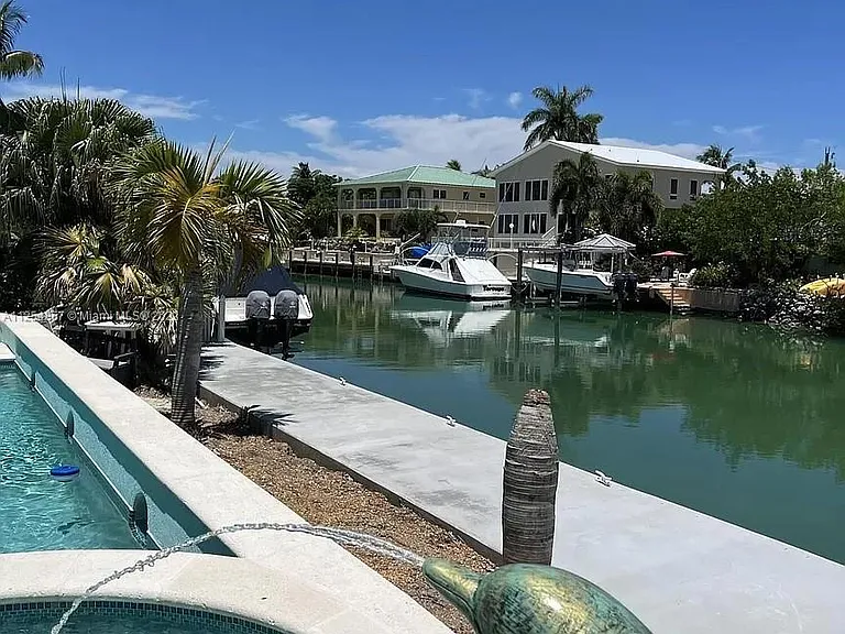 124 S Indies Dr — Photo 25