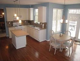 Kitchen 1 w/new silestone counters