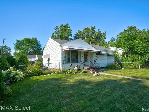3701 Woodrow Ave, Flint, MI 48506