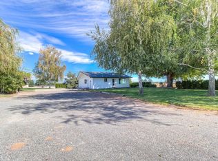 2561 E Zillah Dr, Zillah, WA
