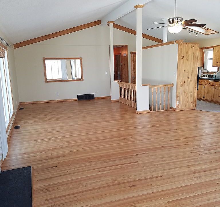 1st image of 1224 Vista Dr