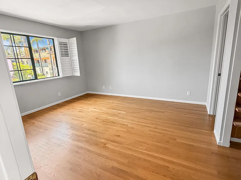 4297 Carpinteria Ave #5 — Photo 12