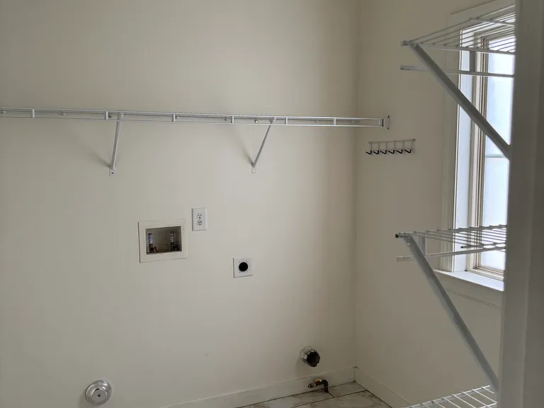 6121 Clubhouse Dr — Photo 35