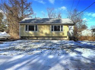 4 Beech St, Ansonia, CT 06401