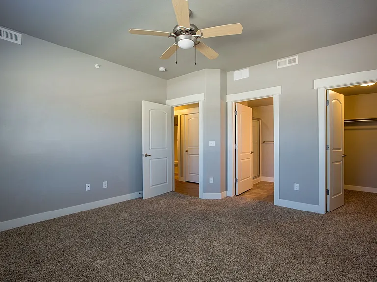5233 Boardwalk Dr #C201 — Photo 22