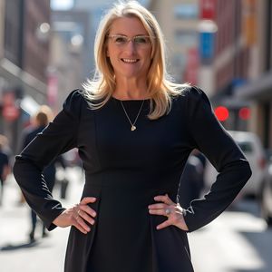Angela Shopper