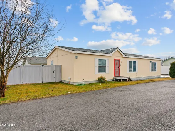 2802 S 5th Ave #33, Union Gap, WA 98903