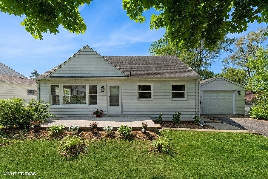1st image of 403 Highview Dr