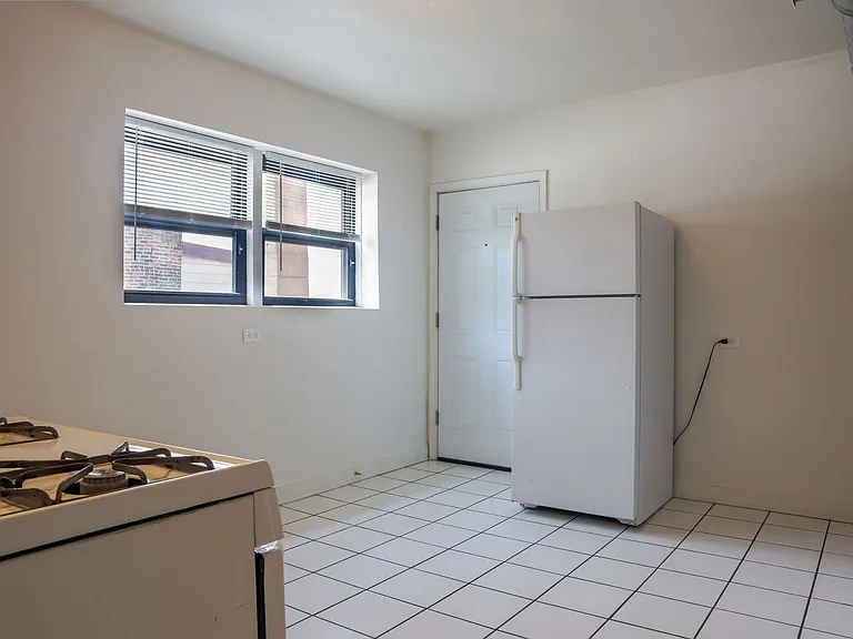 846 S Loomis St — Photo 39