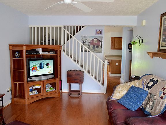 4th image of 8180 Olde Richmond Ln