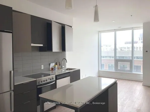 203 College St #605, Toronto, ON M5T 0C8