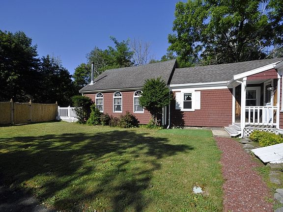 2nd image of 466 Summer St
