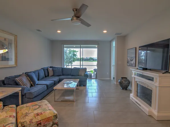 14632 Edgewater Cir #Id1049696p, Naples, FL 34114