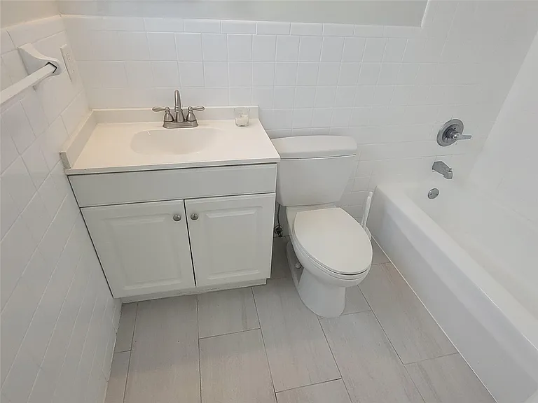 1601 SW 1st Ter #1 — Photo 17