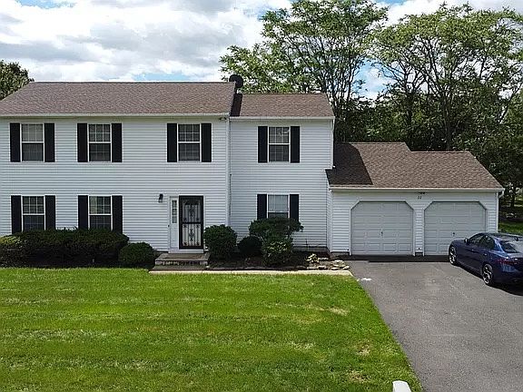 Desirable Location off Morris Ave. Good Size Lot. Nice Curb Appeal.