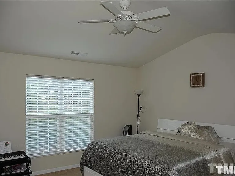 212 Paddy Ln — Photo 7