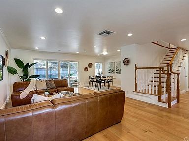 24045 Philiprimm St, Woodland Hills, CA 91367 | Zillow