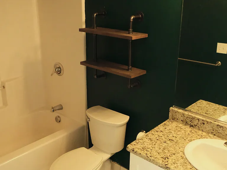 615 W Hancock St — Photo 7