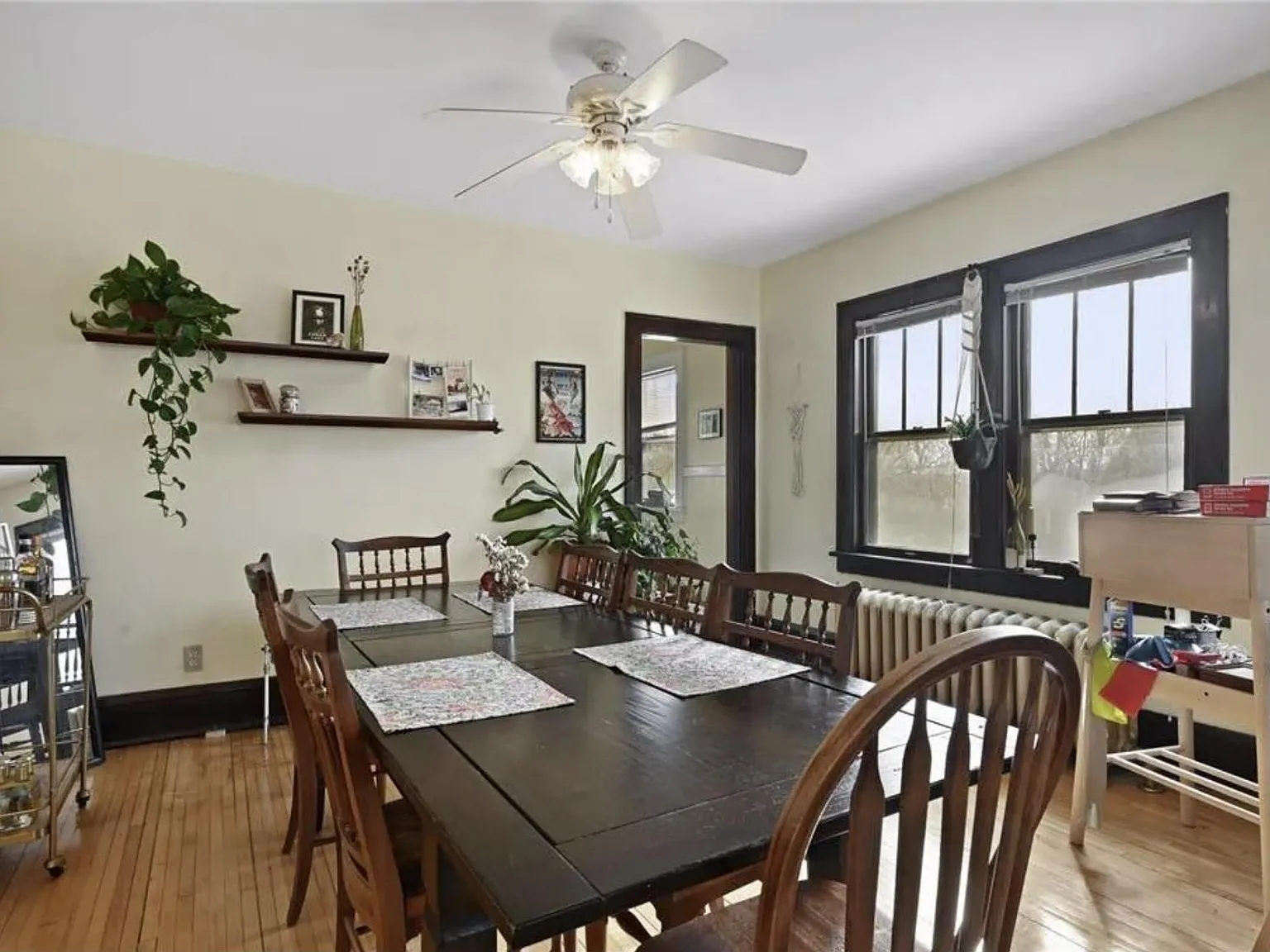 2 bed, 1000 sqft, $2,100 — Photo 4