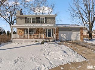 4334 Augusta Ct, Bettendorf, IA 52722