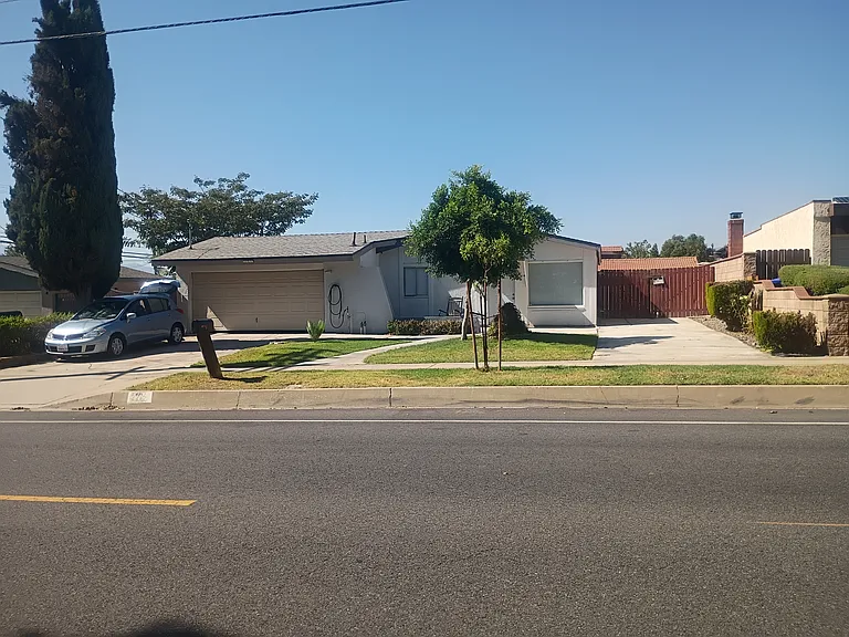 22122 Van Buren St — Photo 33