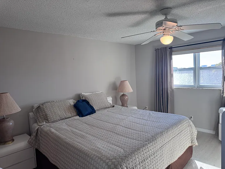 300 NE 26th Ave #4030 — Photo 15