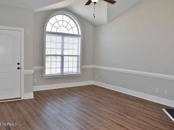 2nd image of 3500 Gaston Way