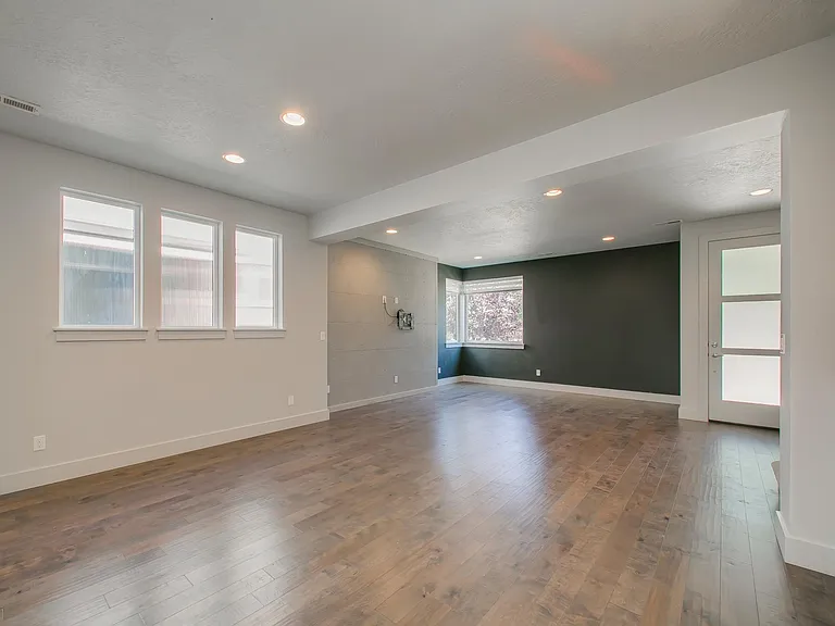 3961 E Parkcenter Blvd — Photo 6