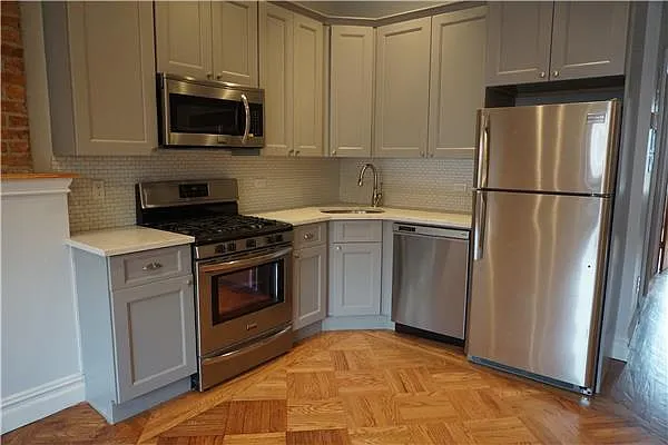 Rented by Avenue Sotheby's International Realty | media 43